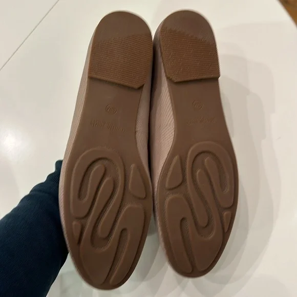 Gentle Souls by Kenneth Cole Women's Eugene 2 Perf Loafer Flat multiple sizes - Picture 6 of 7